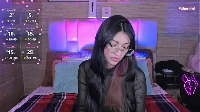 Czat XXX na żywo – mia_devine_
