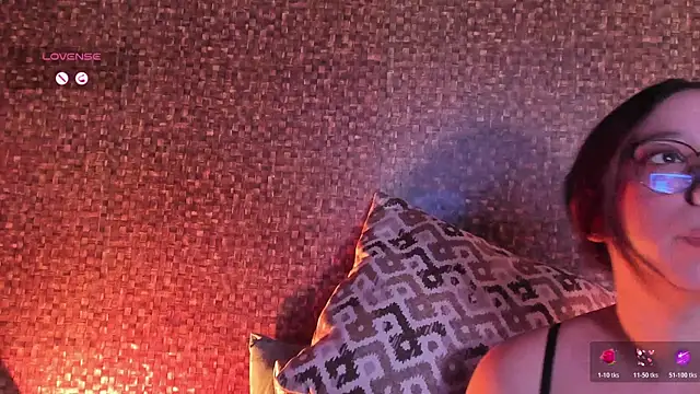 Apartment28 Live XXX-Chat