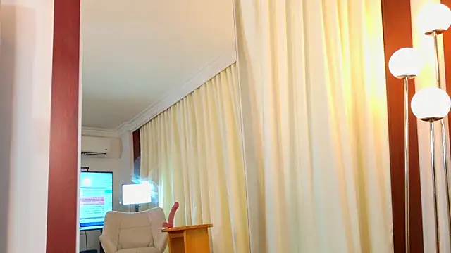 lissetlong69's Live XXX Chat