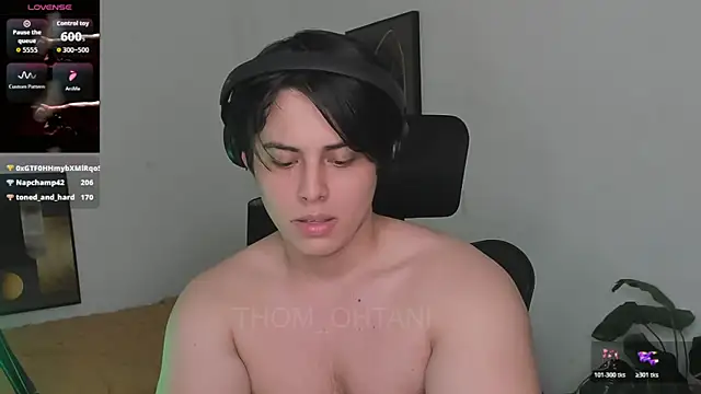 Thom_Ohtani 라이브 XXX 채팅
