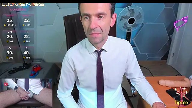 SteveTiger live XXX chat
