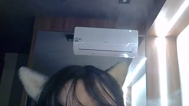 Chat +18 de SkinnyKitten ao vivo
