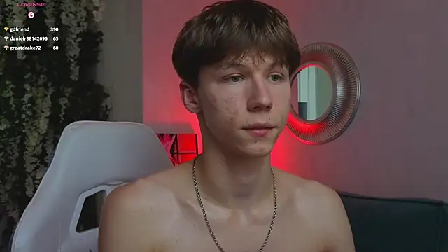 Chat XXX en directo de cuMte_boy