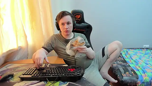 iliaskrislove Pertunjukan Webcam