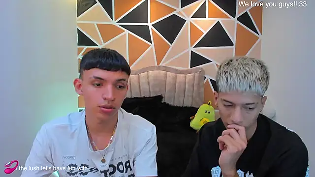 Juan_Nd_Steven Chat XXX live