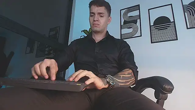 ALPHA_DOMINUS_: онлайн-секс-чат