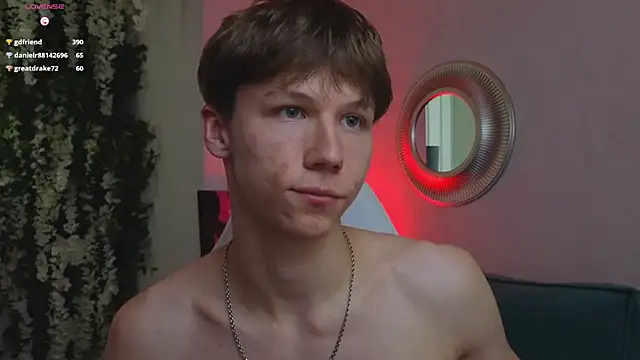 צ'אט XXX בשידור חי של cuMte_boy