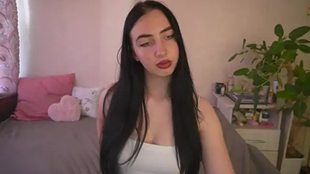 دردشة WildKittenX_ الجنسية المباشرة
