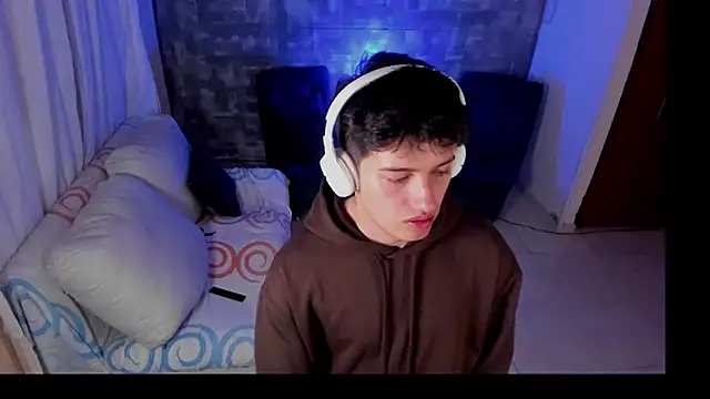 Chat +18 de David_tate ao vivo
