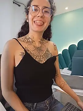צ'אט XXX בשידור חי של Aitanax26