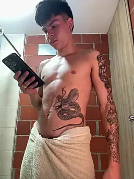عرض كام Handsome_boys69