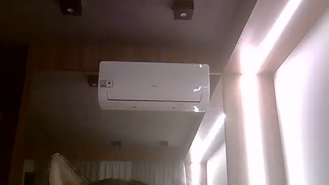 SkinnyKitten's Live XXX Chat