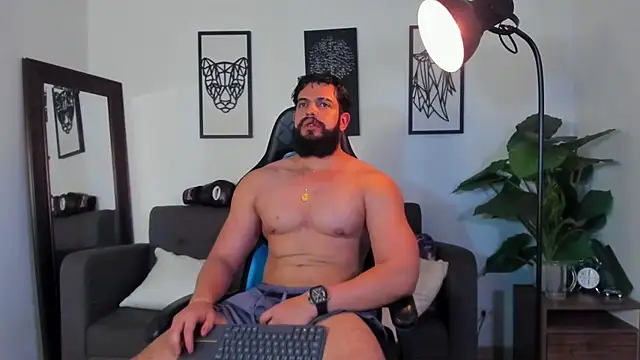 Justin_kingX7 élő XXX-chatje