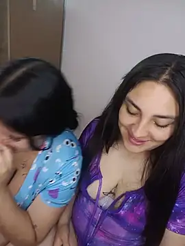 -brendda- Adlı Modelin Canlı XXX Sohbeti