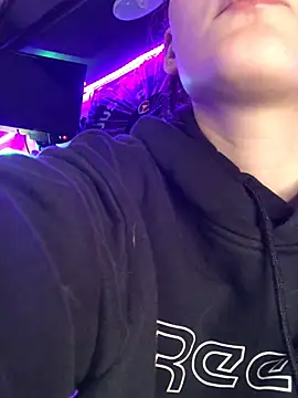 Lilactease XXX чат на живо