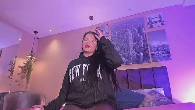 Hailey-Fox's Live XXX Chat