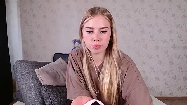 sofiaa_here: απευθείας συνομιλία ΧΧΧ