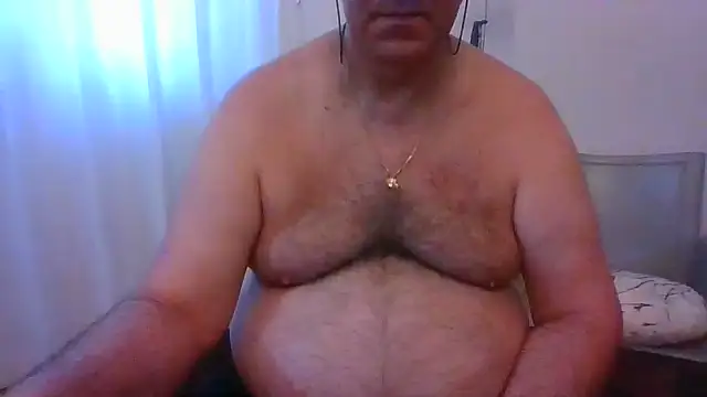צ'אט XXX בשידור חי של ANONIMO7735