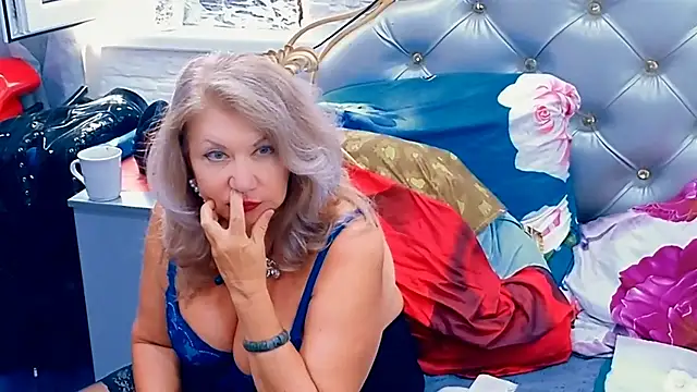 Hornystepmom29's Live XXX Chat