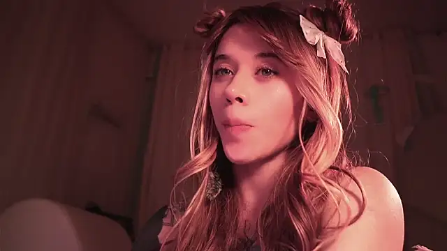 _Avriles_ – Naživo XXX chat