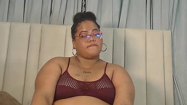 Chat +18 de AlishaMonroe_ ao vivo