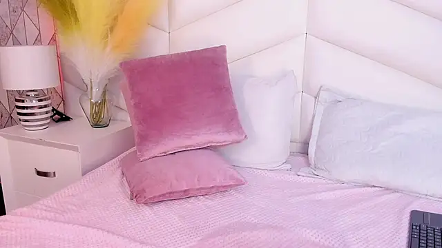 Chat XXX ao vivo de Bella__Peach