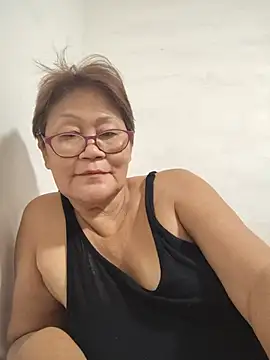 Sunflower1956 即時 XXX 聊天