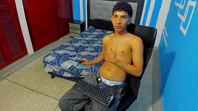efrain_boy Live XXX-chat