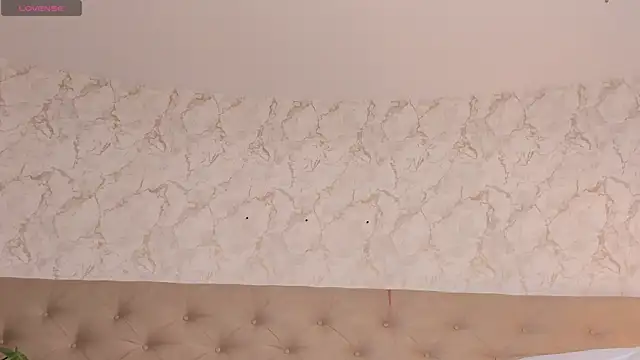 ThiiaraBrown's Live XXX Chat