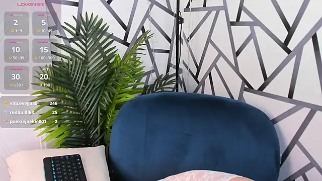 Chatroom XXX en direct de Emmaa_Kimm
