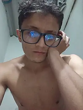 Davitfitnosuke's Live XXX Chat