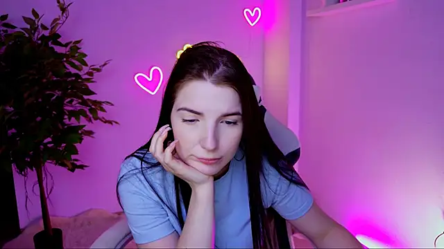 AliceChanel's Live XXX Chat