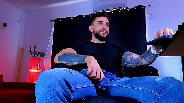 Онлайн чат XXX MightyAaron66