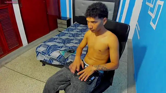 Chat +18 de efrain_boy ao vivo