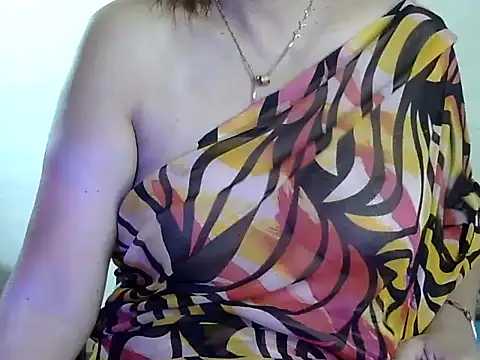Chat +18 de rakhi_1211 ao vivo
