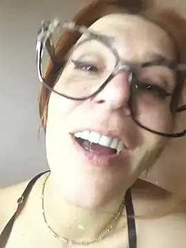 belliginger Adlı Modelin Canlı XXX Sohbeti