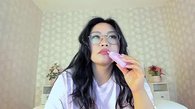 NatsumiHun – Naživo XXX chat