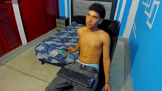 efrain_boy – Naživo XXX chat