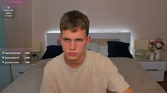 m0neyken live XXX chat