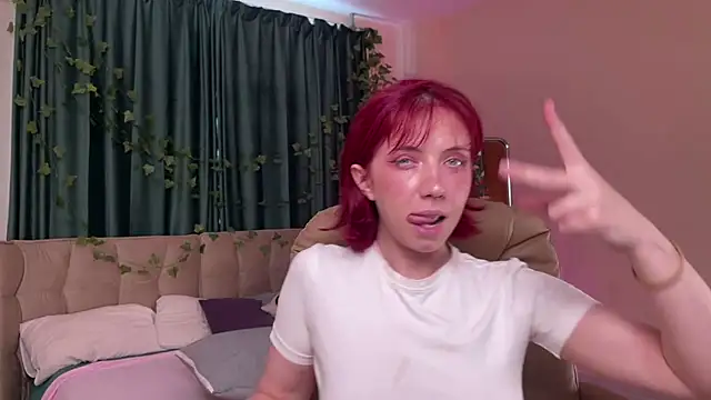 Love_is_Lola Live XXX-Chat