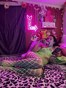 TranSexualJade95: онлайн-секс-чат