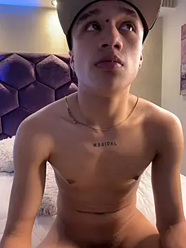 Dominik_Souza Adlı Modelin Canlı XXX Sohbeti