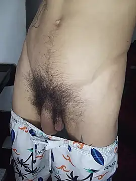 แชท XXX สดของ Tattoboy19cm