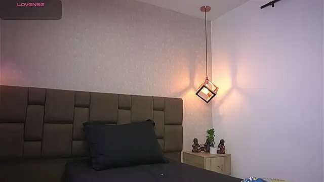 Julieth_Rojas' Live XXX Chat