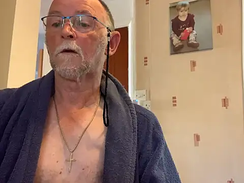 Moonraker64 Live XXX Chat