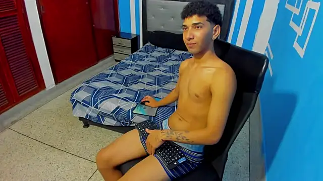 Онлайн чат XXX efrain_boy