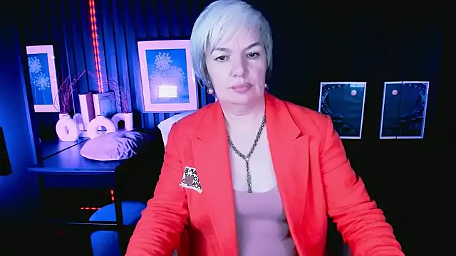 CarmenSoftのライブXXXチャット