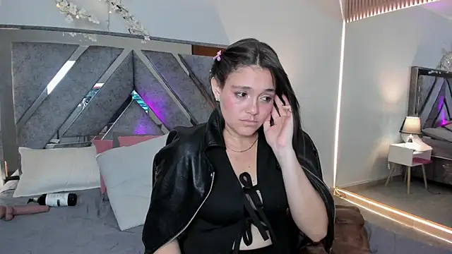 Astrid_williams – Naživo XXX chat