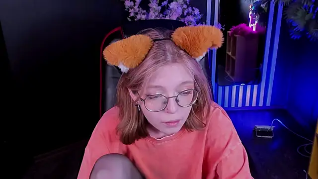 FoxxyyPolly's Live XXX Chat