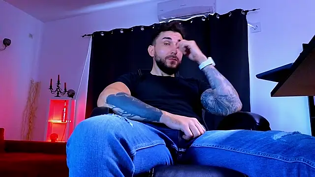 Chat +18 de MightyAaron66 ao vivo